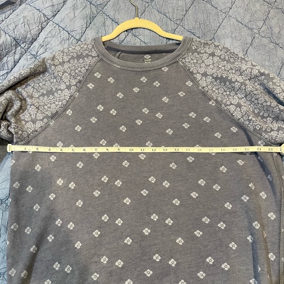 Aerie Floral Sweatshirt size Medium - Picture 3 of 4